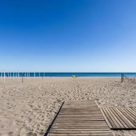 Poolside Retreat-beahost *