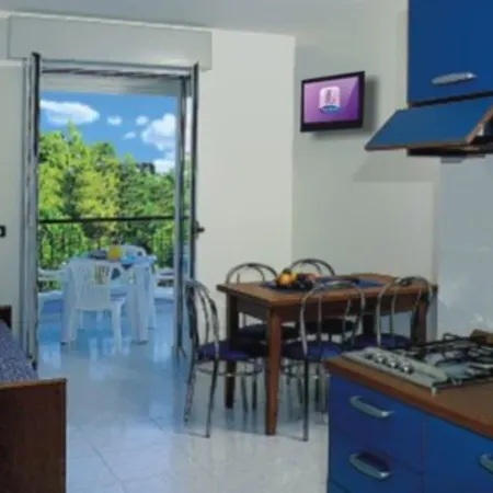 Poolside Retreat-beahost