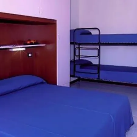 Poolside Retreat-beahost *