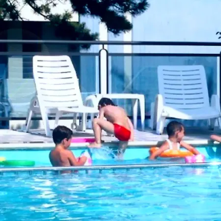 Poolside Retreat-beahost Апартаменти Бібіоне