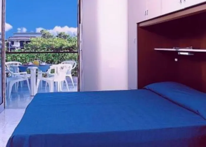 Apartamento Poolside Retreat-beahost